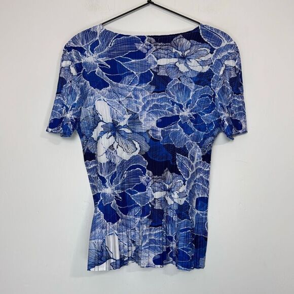 Leo & Ugo Paris Floral Crinkle Top 2 - Picture 4 of 6